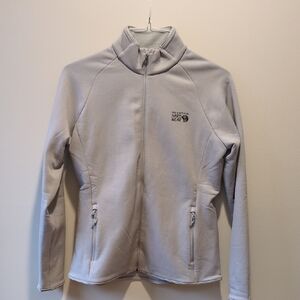 Mountain Hardware dove grey light fleece, zippered front